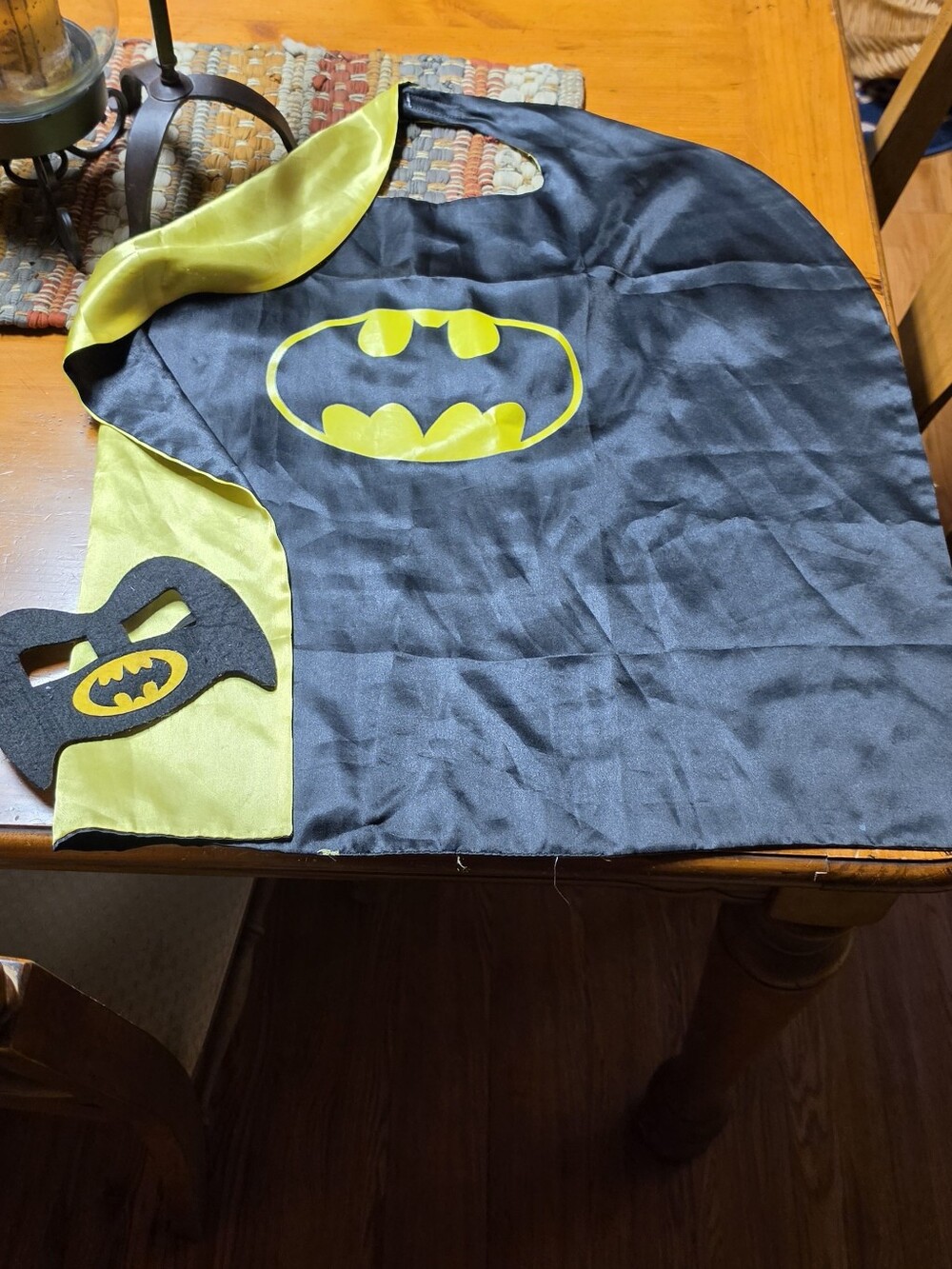 Batman Kids Cape and Mask Costume - Black & Yellow - Picture 1 of 3